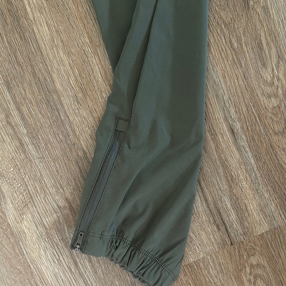 Men's Olive Green Members Mark Joggers - Picture 7 of 7